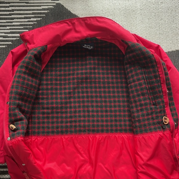 VINTAGE WOOLRICH - Cherry Red Parka/Coat - Picture 6 of 7